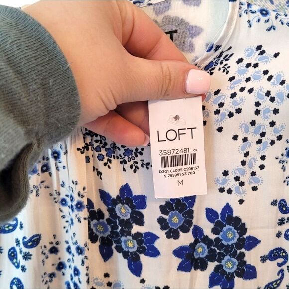 Loft Women's White And Blue Ruffle Sleeve Blouse Size M NWT - Picture 7 of 7